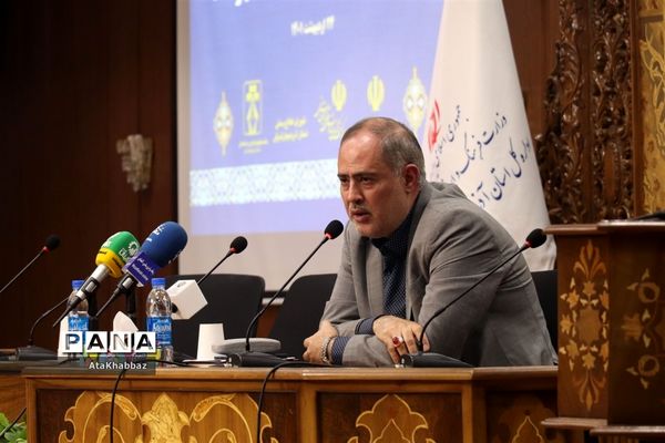 نشست تبیینی طرح مردمی‌سازی و توزیع عادلانه یارانه‌ها در تبریز