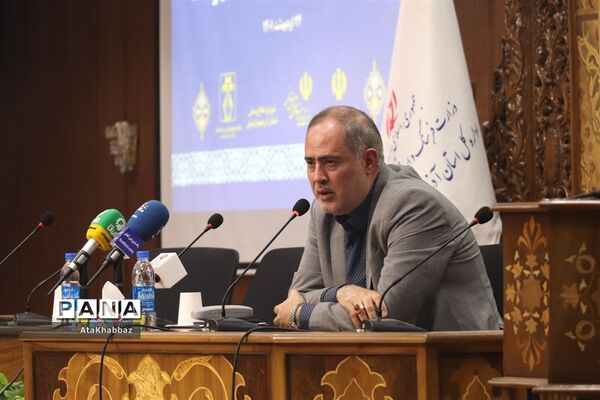 نشست تبیینی طرح مردمی‌سازی و توزیع عادلانه یارانه‌ها در تبریز