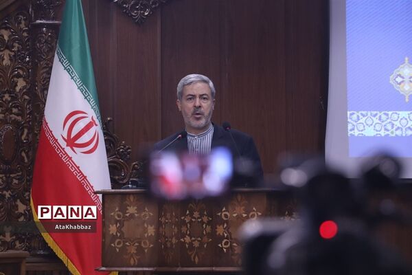 نشست تبیینی طرح مردمی‌سازی و توزیع عادلانه یارانه‌ها در تبریز