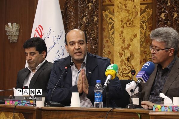 نشست تبیینی طرح مردمی‌سازی و توزیع عادلانه یارانه‌ها در تبریز