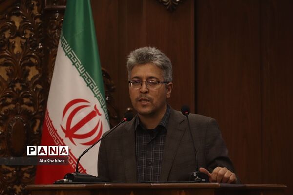 نشست تبیینی طرح مردمی‌سازی و توزیع عادلانه یارانه‌ها در تبریز