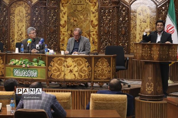 نشست تبیینی طرح مردمی‌سازی و توزیع عادلانه یارانه‌ها در تبریز