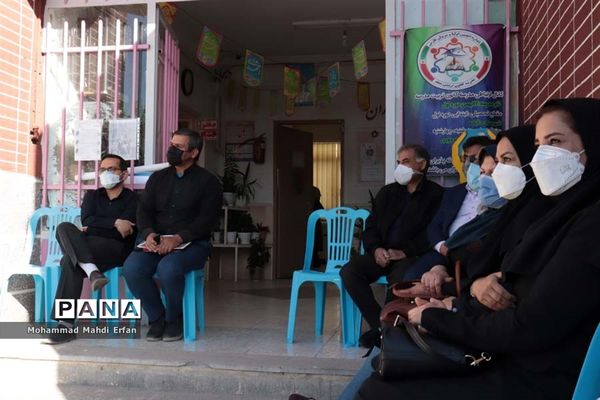 پیاده‌روی و صبحانه سالم در مدارس آباده