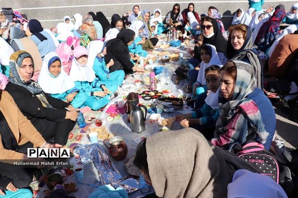 پیاده‌روی و صبحانه سالم در مدارس آباده