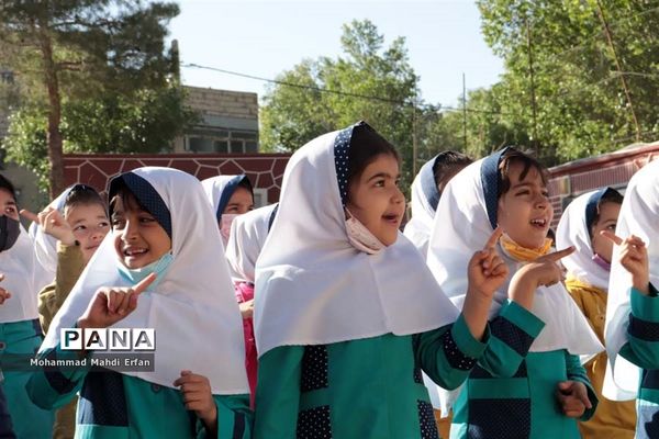 پیاده‌روی و صبحانه سالم در مدارس آباده