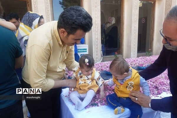 کاشان پایتخت گل و گلاب
