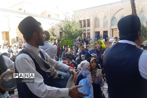 کاشان پایتخت گل و گلاب