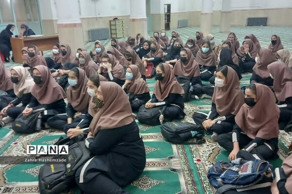 همایش مقابله با اضطراب امتحانی در دبیرستان مهدیه ناحیه یک شهرری