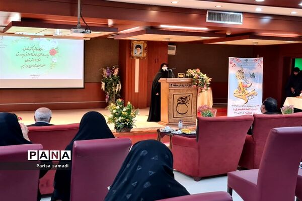 آیین تجلیل از معلمان نمونه استانی و منطقه‌ای در منطقه ۱۳ شهر تهران