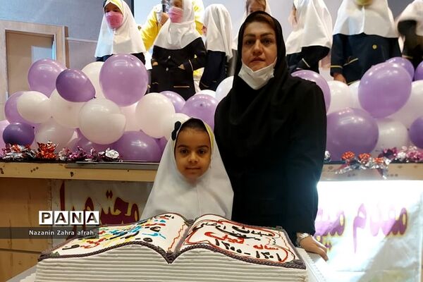 برگزاری‌جشن الفبا در بین دانش‌آموزان کلاس اولی رودهن