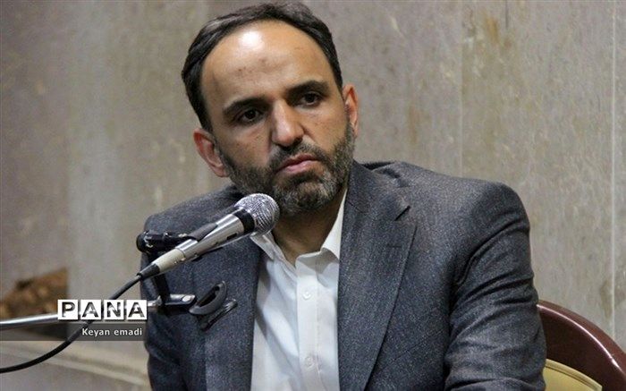 برای آموزش جهاد تبیین و روابط عمومی باید به مدارس بازگردیم