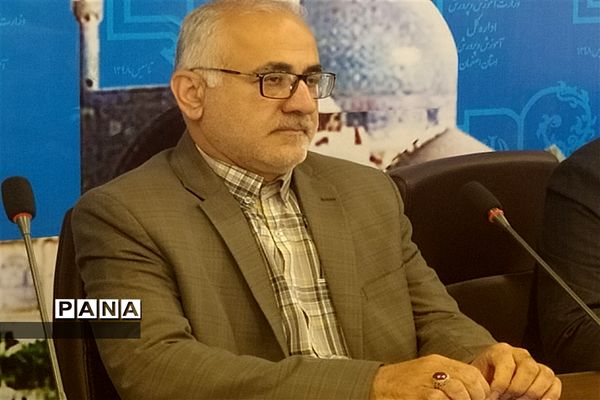 برگزاری مرحله فینال مسابقات مناظره دانش‌آموزی در اصفهان