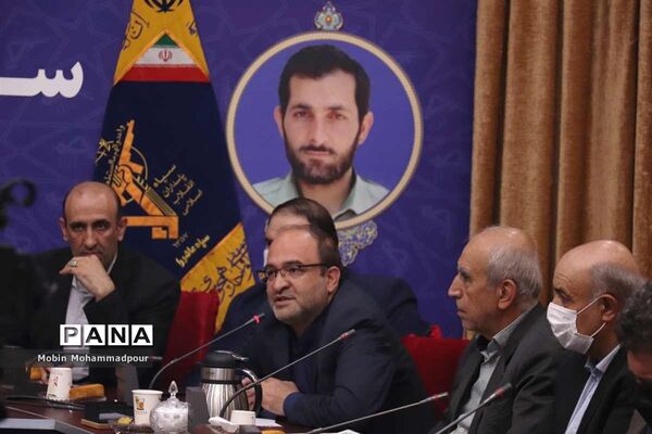 نشست صمیمی فرمانده سپاه عاشورا آذربایجان شرقی با اصحاب رسانه