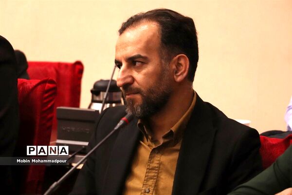 نشست صمیمی فرمانده سپاه عاشورا آذربایجان شرقی با اصحاب رسانه