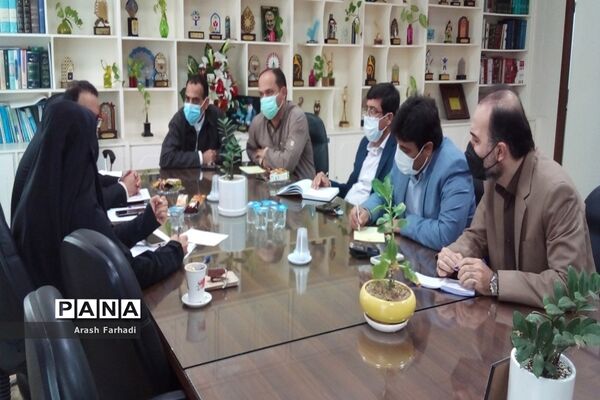 جلسه کمیته تبلیغات نخستین کنگره شهدای فرهنگی و دانش‌آموزی استان بوشهر