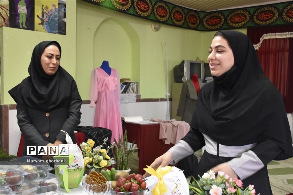 جشن فارغ التحصیلی و امتحان عملی پایه دوازدهم رشته طراحی دوخت در هنرستان قاسم نیا بهنمیر