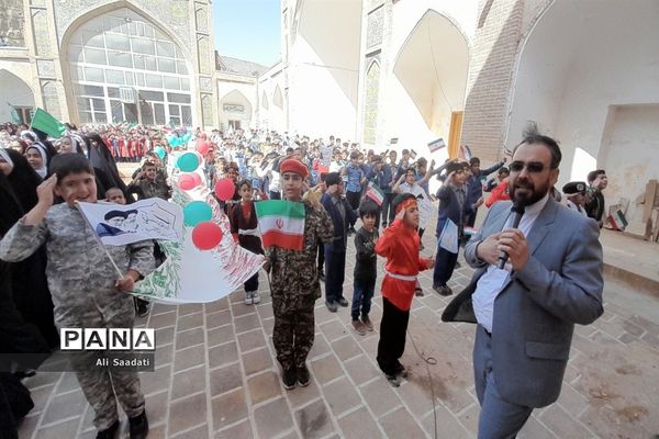 اجرای مراسم سرود سلام فرمانده در کلات