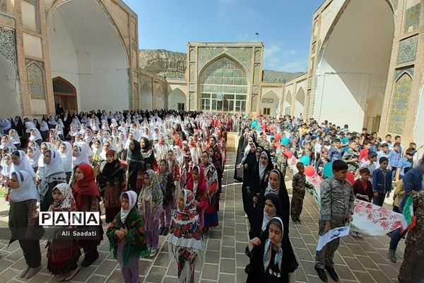 اجرای مراسم سرود سلام فرمانده در کلات