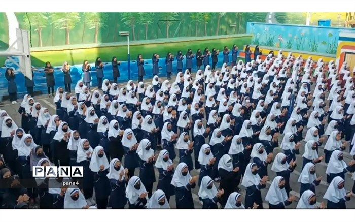 موفقیت دانش‌آموزان منطقه ۴ در کسب رتبه اول استانی سرود همگانی