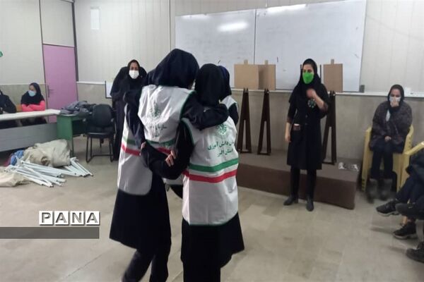 برگزاری اردوی آموزشی پیشتازان دبیرستان قلم چی ناحیه 3 کرج