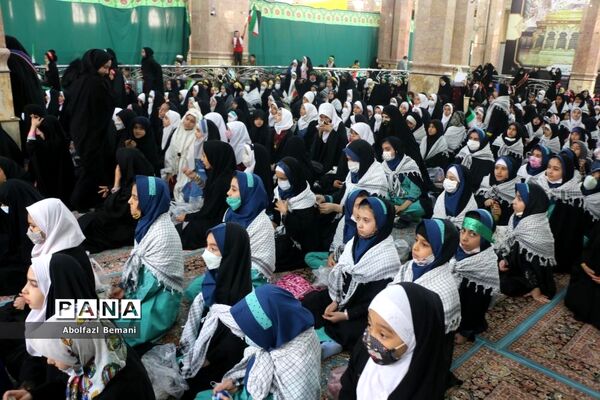 اجرای سرود سلام فرمانده در مسجد مقدس جمکران-1