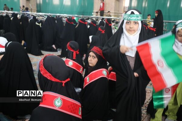 اجرای سرود سلام فرمانده در مسجد مقدس جمکران-1