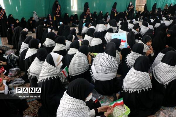 اجرای سرود سلام فرمانده در مسجد مقدس جمکران-1