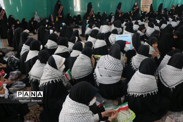 اجرای سرود سلام فرمانده در مسجد مقدس جمکران-1