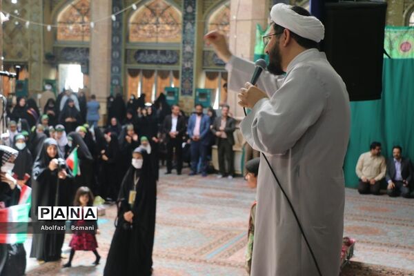 همخوانی سرود سلام فرمانده در مسجد مقدس جمکران-2