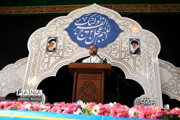 همخوانی سرود سلام فرمانده در مسجد مقدس جمکران-2