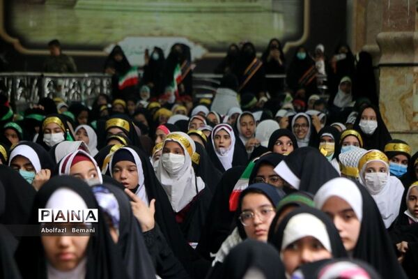 همخوانی سرود سلام فرمانده در مسجد مقدس جمکران-2