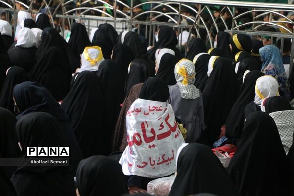 اجرای سرود سلام فرمانده در مسجد مقدس جمکران-3