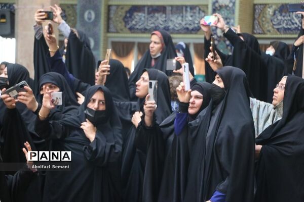 اجرای سرود سلام فرمانده در مسجد مقدس جمکران-3