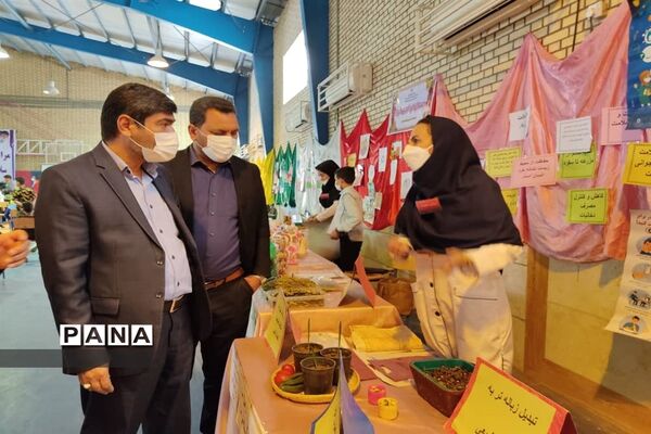 آیین تقدیر از مراقبین و سفیران سلامت دانش‌آموزی در حمیدیه