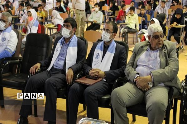 آیین تقدیر از مراقبین و سفیران سلامت دانش‌آموزی در حمیدیه