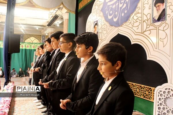 اجرای سرود 1400 نفری سلام فرمانده دانش آموزان در مسجد جمکران-4