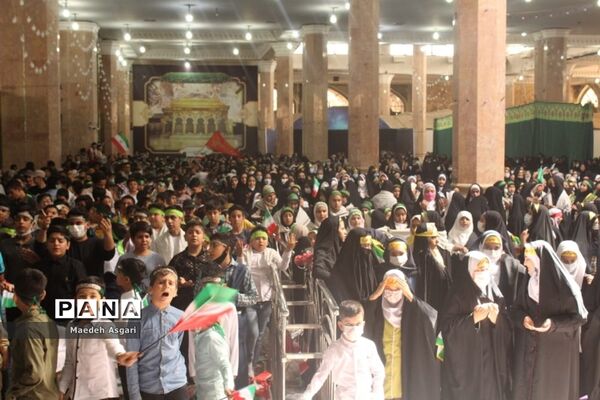 اجرای سرود 1400 نفری سلام فرمانده دانش آموزان در مسجد جمکران-4