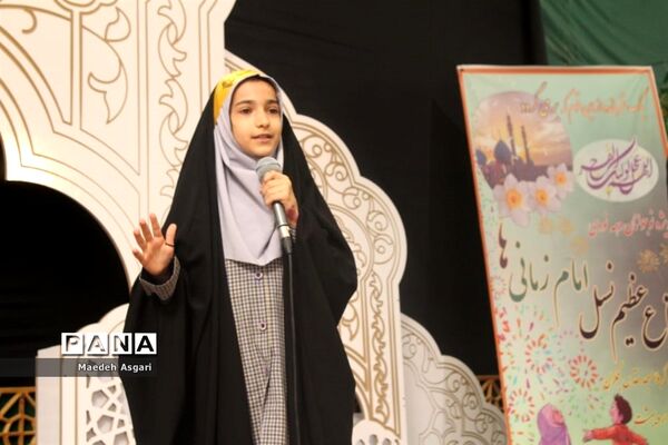 اجرای سرود 1400 نفری سلام فرمانده دانش آموزان در مسجد جمکران-4