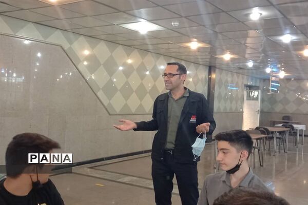بازدید دانش‌آموزان مدرسه امام حسین(ع) از شرک صنعتی ساران شهرستان نظرآباد