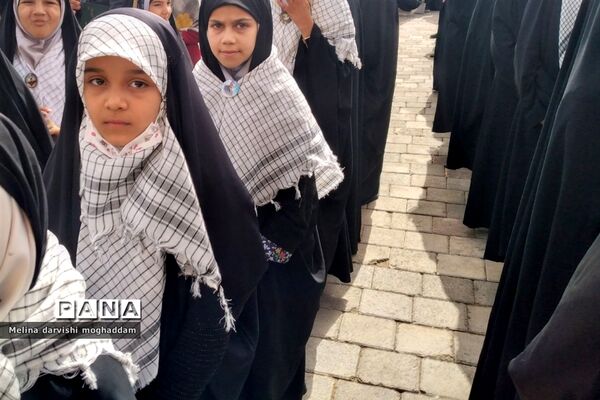 همنوایی سرود سلام فرمانده در تربت جام