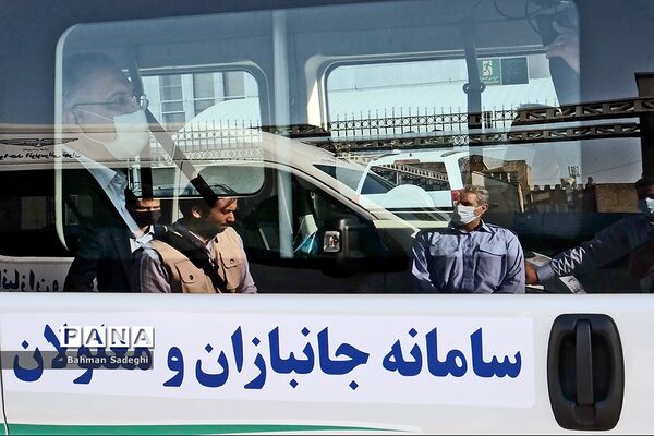 رونمایی از 20 دستگاه ون مناسب‌سازی شده ویژه معلولان
