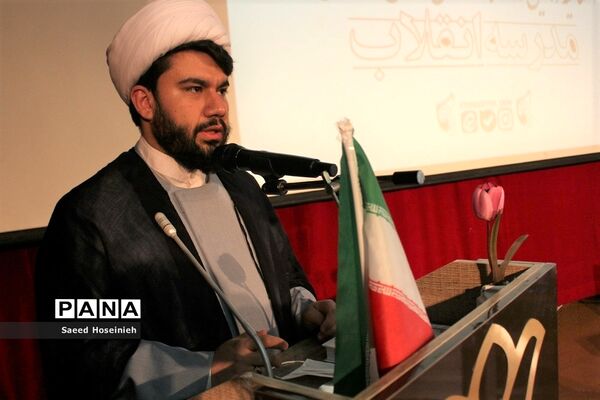دهمین دوره جشنواره مدرسه انقلاب در قم-2