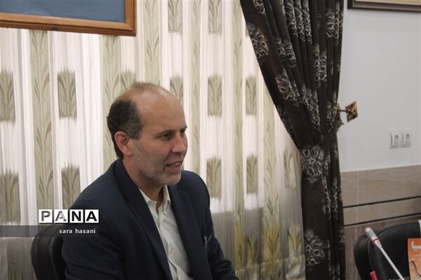 آیین تقدیر از برگزیدگان جشنواره شاد و مدرسه انقلاب در گلوگاه