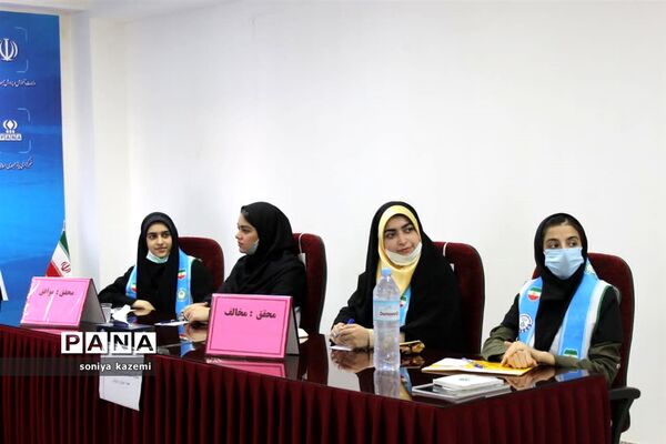 مرحله نیمه نهایی مناظره دختران در مازندران