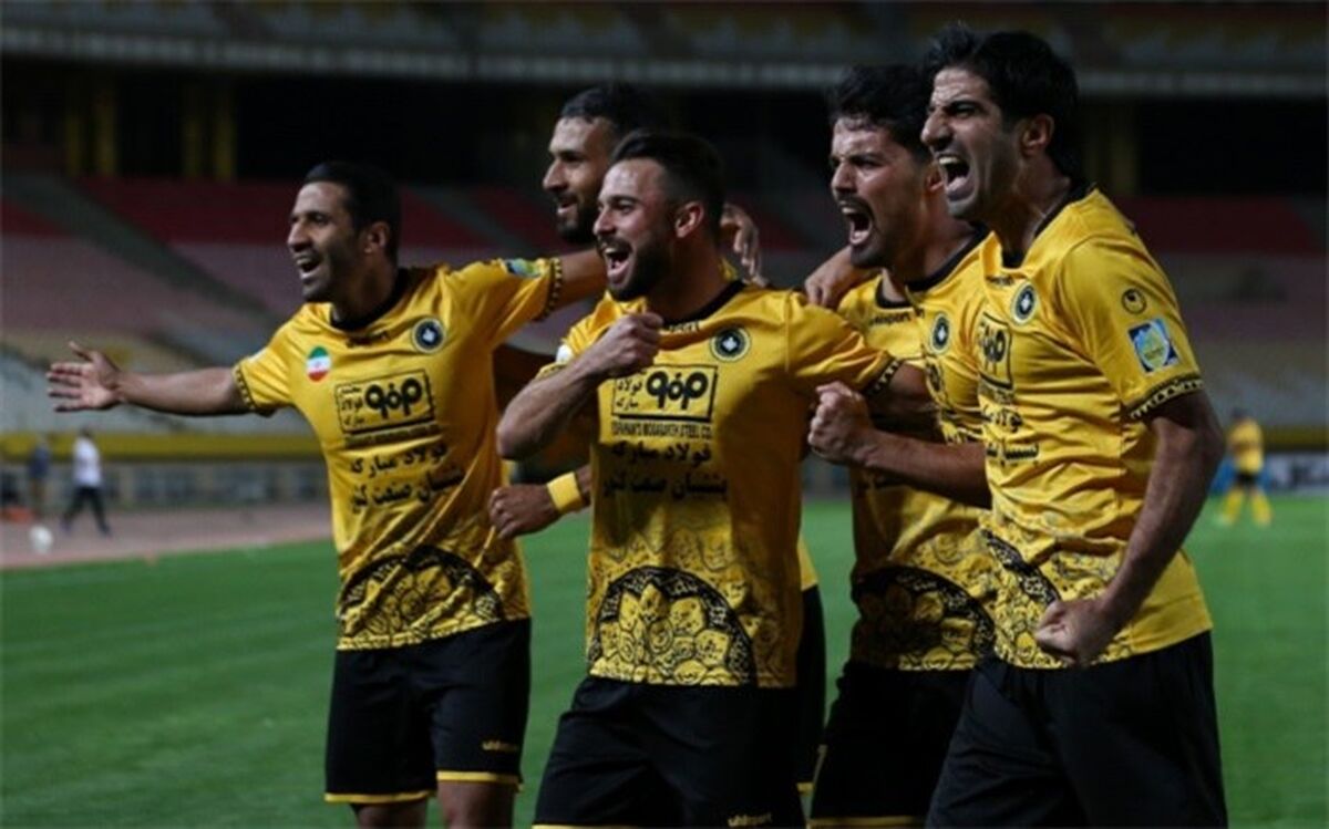 سپاهان جای پرسپولیس را گرفت