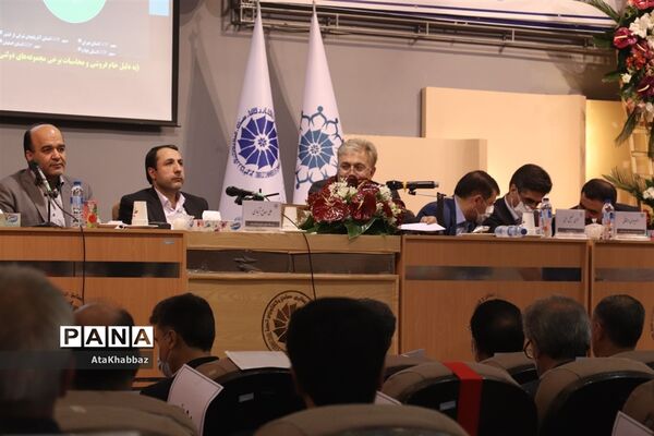 بازدید رئیس کل بانک مرکزی از صنعت استان آذربایجان آذربایجان شرقی