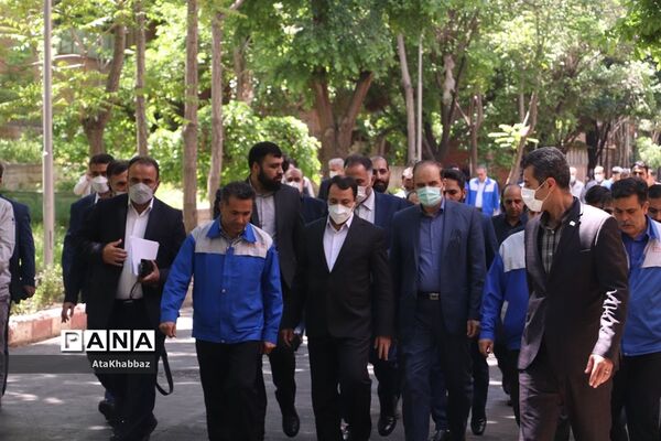 بازدید رئیس کل بانک مرکزی از صنعت استان آذربایجان آذربایجان شرقی