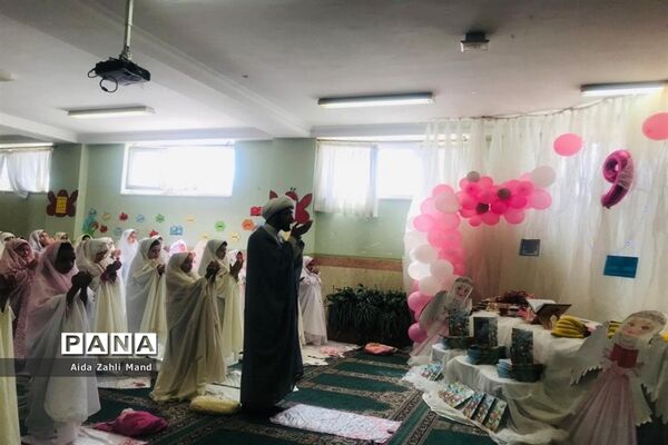 مراسم جشن تکلیف دانش‌آموزان دختر مدرسه توفیق