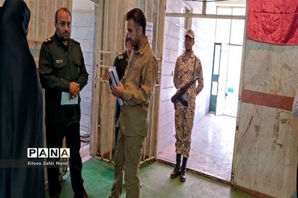 بازیده فرمانده سپاه و فرماندار از رزمایش گردان کوثر بسیج خواهران رباط کریم