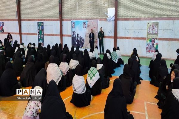 بازیده فرمانده سپاه و فرماندار از رزمایش گردان کوثر بسیج خواهران رباط کریم